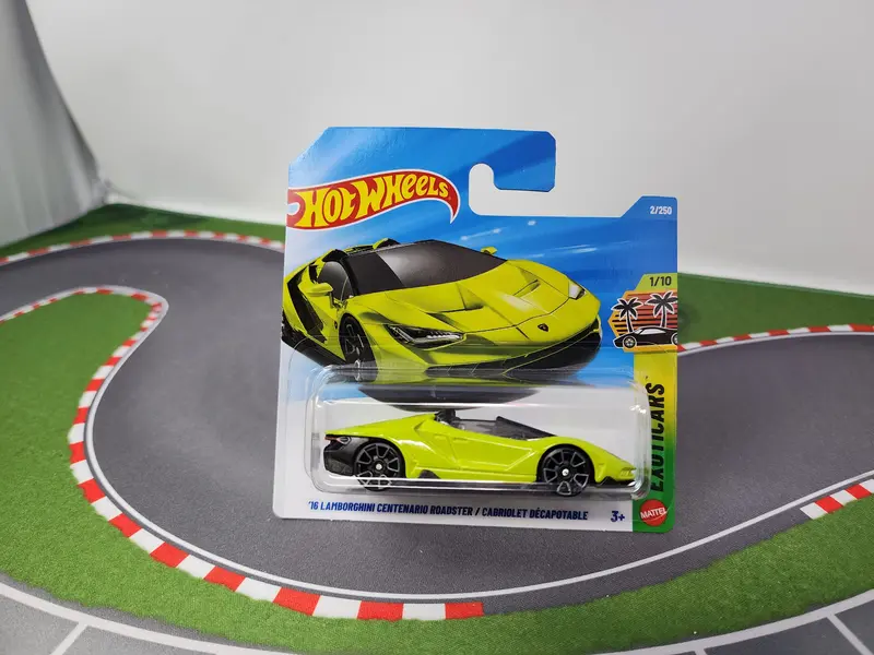 '16 Lamborghini Centenario #2 * Green * Short Card 2026 Hot Wheels Case F 1
