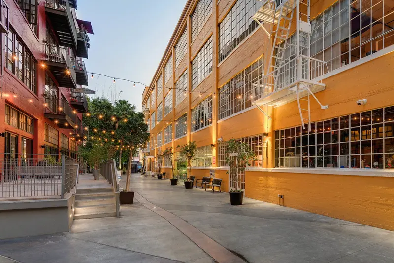 Apartment - Comm2040 1