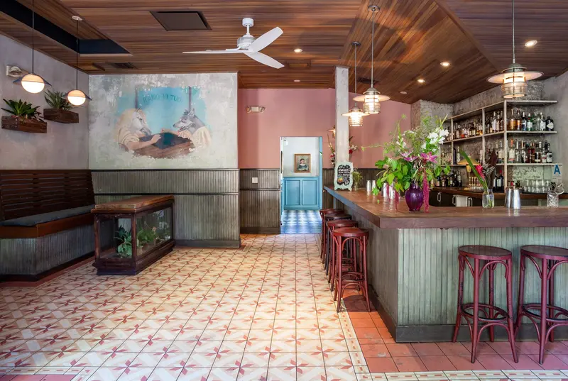 Bar-Cafe - Comm2069 1