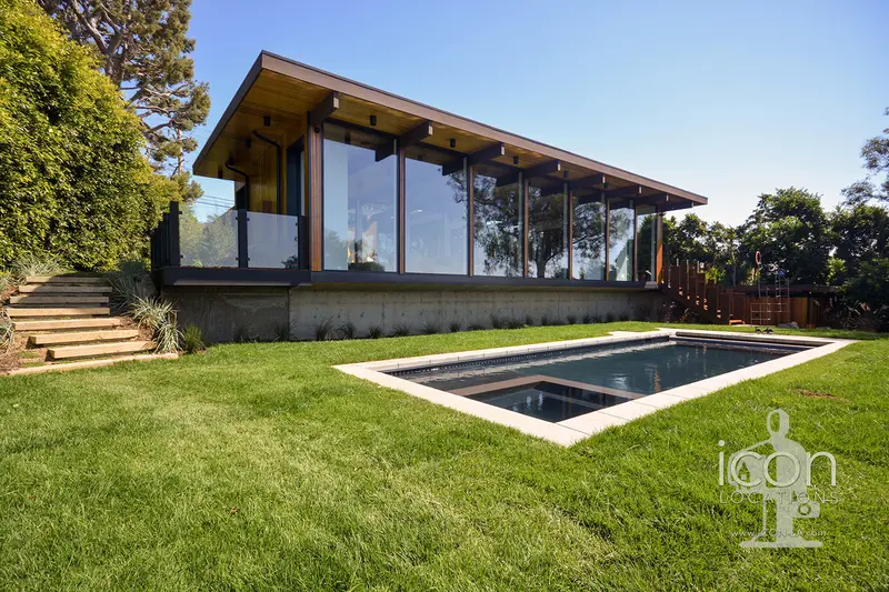 Mid Century Glass House - Mid2087 1