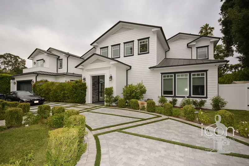 Modern Colonial - Colo2040 1