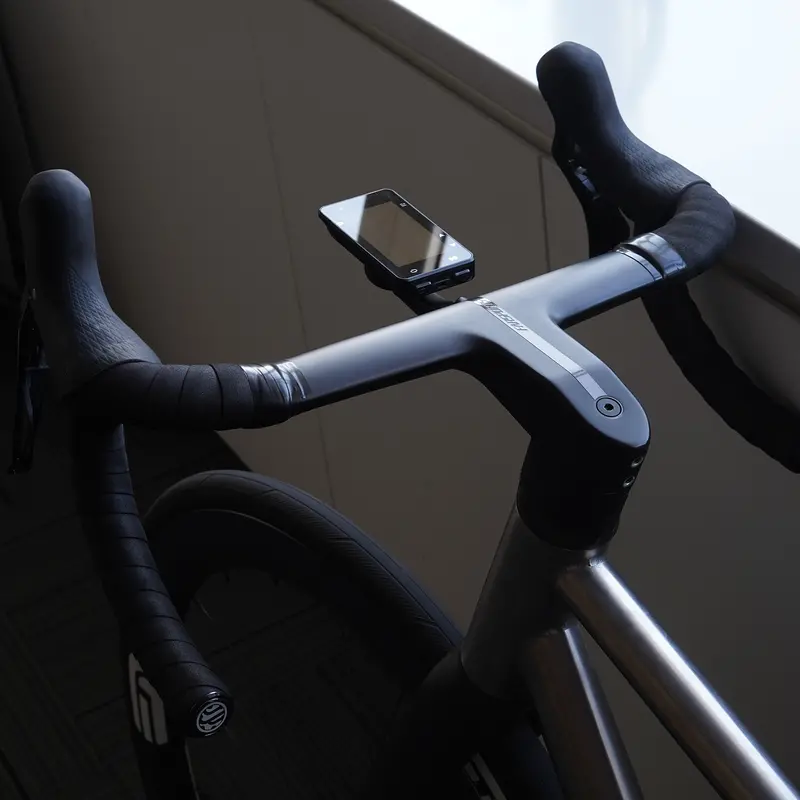 New F1 Ultimate Carbon Integrated Handlebar 1