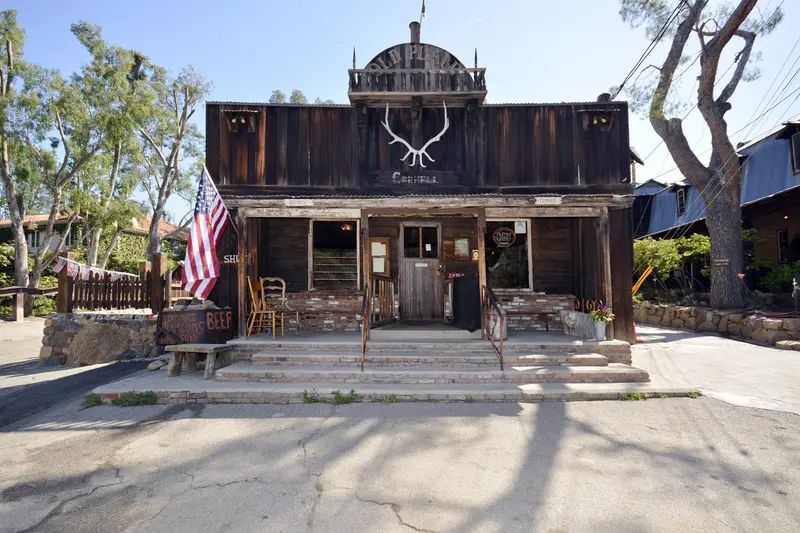 Restaurant - Comm2059 1
