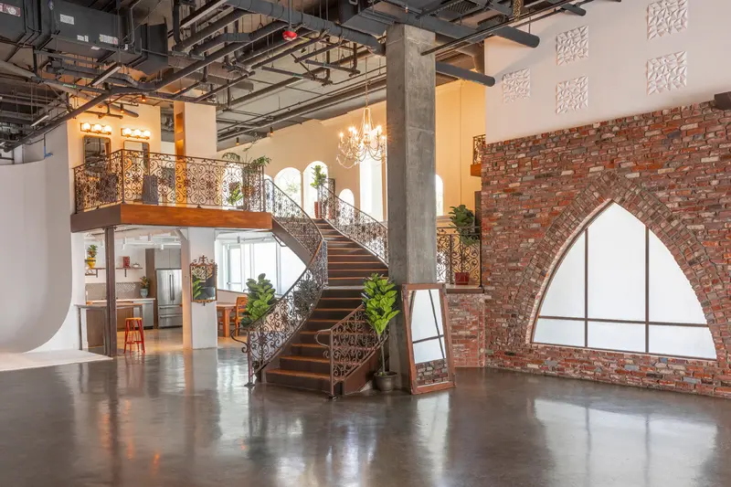 Stage - Loft2001 1